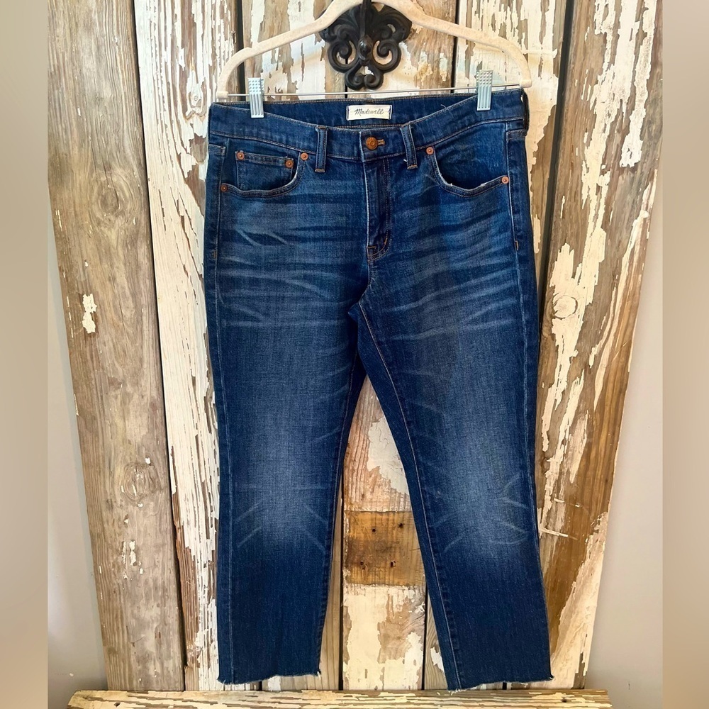 Madewell The Slim Boyfriend Jeans size 27 Raw hem Inseam 26”